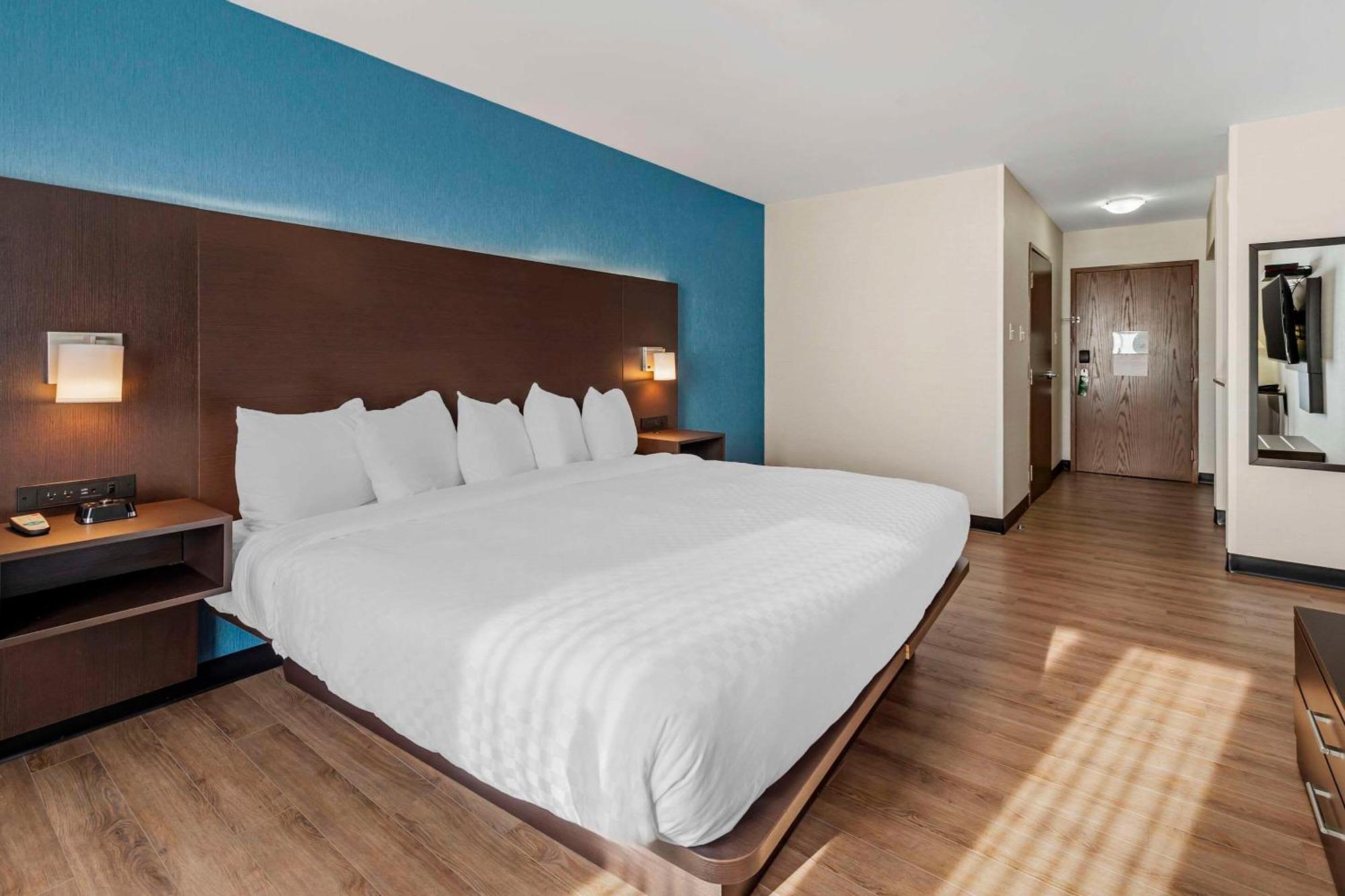 Quality Inn Ottawa Exterior photo