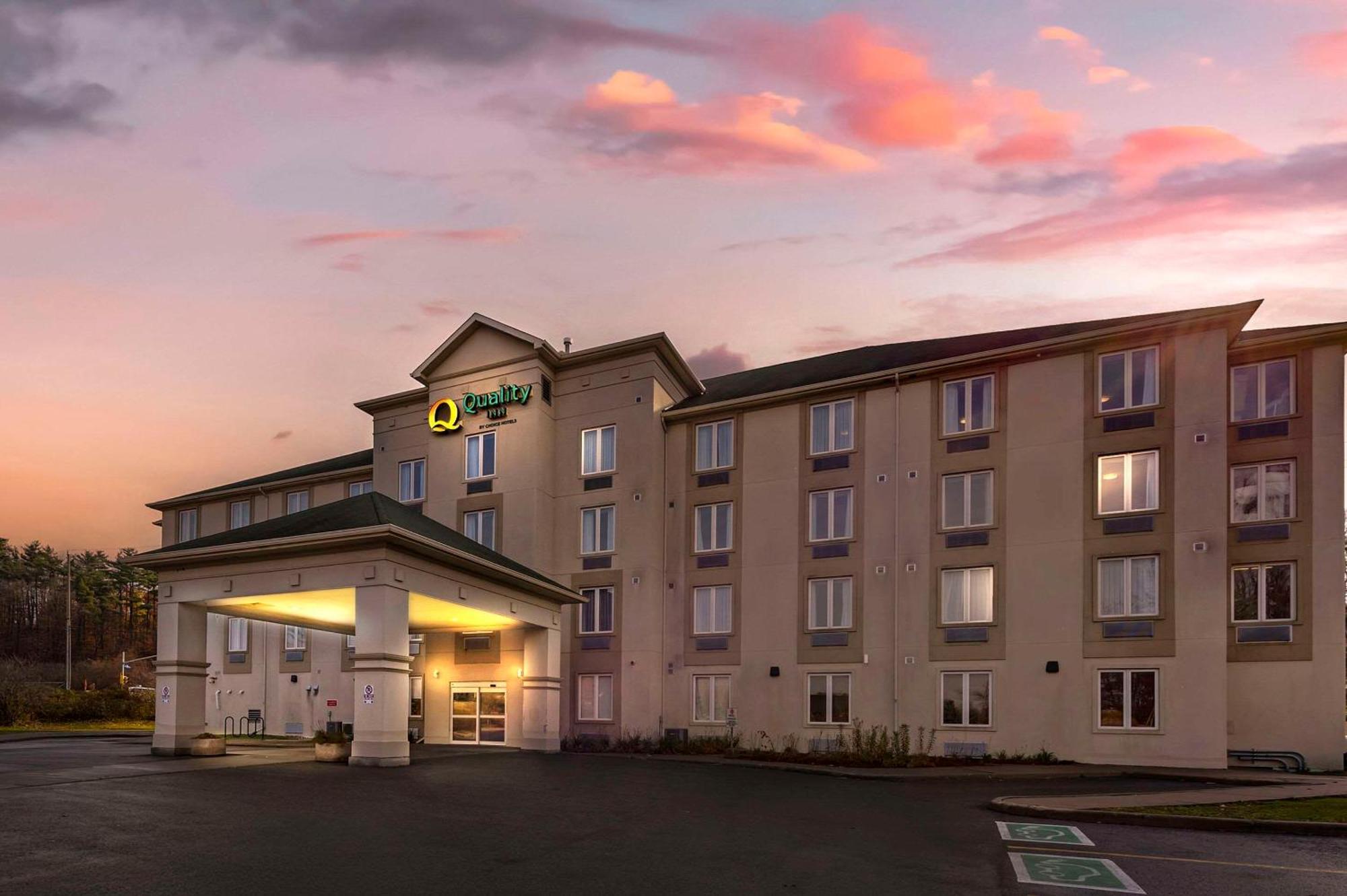Quality Inn Ottawa Exterior photo